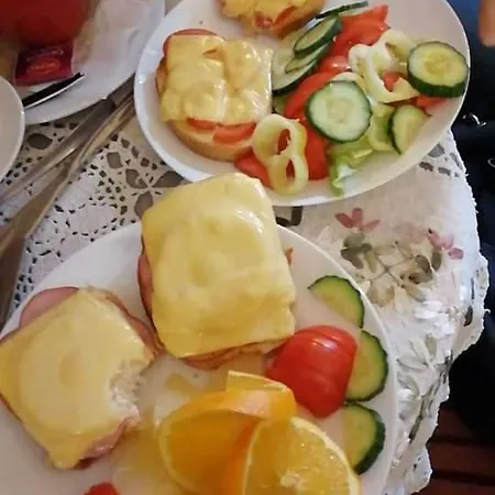 Afrodite Apartmanhaz فيلة