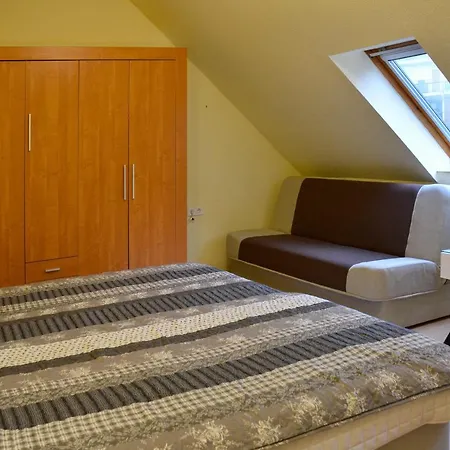 Villa Afrodite Apartmanhaz Eger