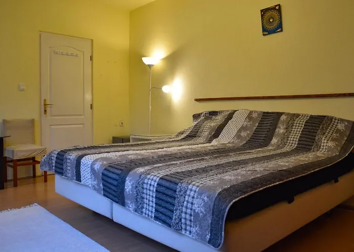 Afrodite Apartmanhaz Вилла