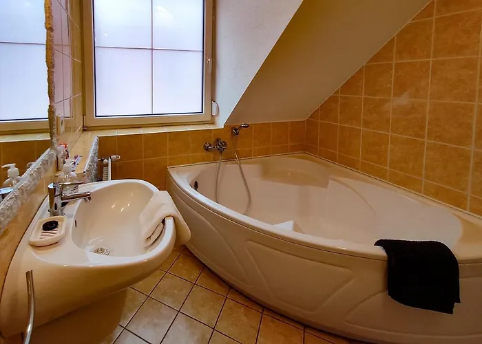 Afrodite Apartmanhaz Вилла *