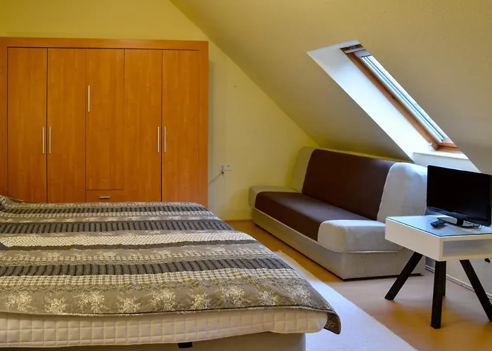 Afrodite Apartmanhaz Эгер